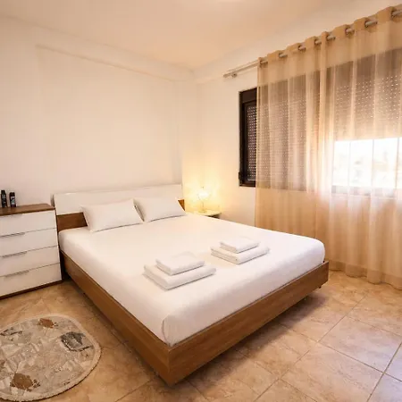 Away Apartman